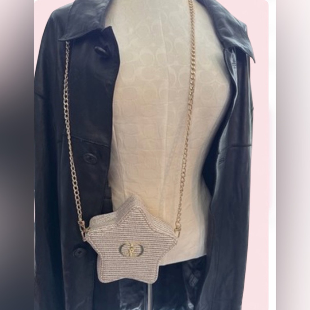 Dior (GWP) Gold Star Makeup Pouch Converted Crossbody Bag Chain Strap OS
NIB - Picture 5 of 14